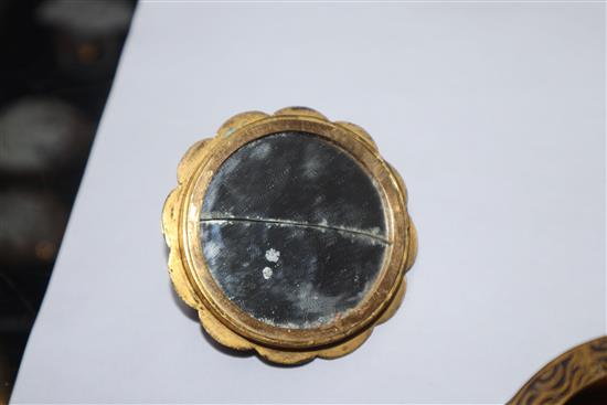 A Komai circular box and another largest diameter 10cm
